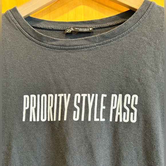 Zara dress in M - when you don’t know what to wear - Picture 2 of 2